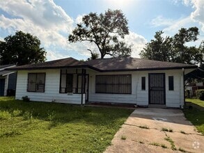 Building Photo - 6822 Tierwester St
