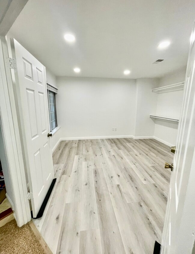 Foto del edificio - 2828 Hillcrest Ave