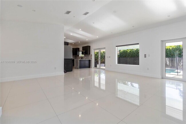 Foto del edificio - 9978 SW 152nd Terrace