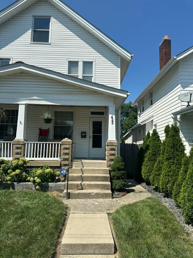 Foto principal - 420 E Moler St
