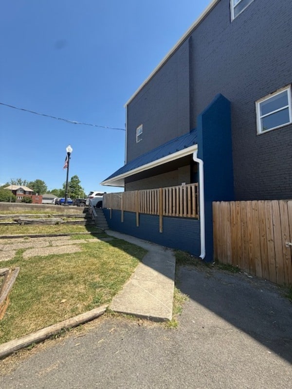 Building Photo - 349 Mercer St