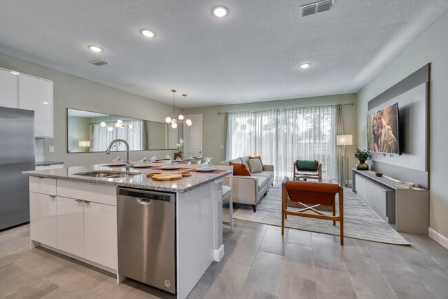 Building Photo - 8013 Formosa Vly Pl