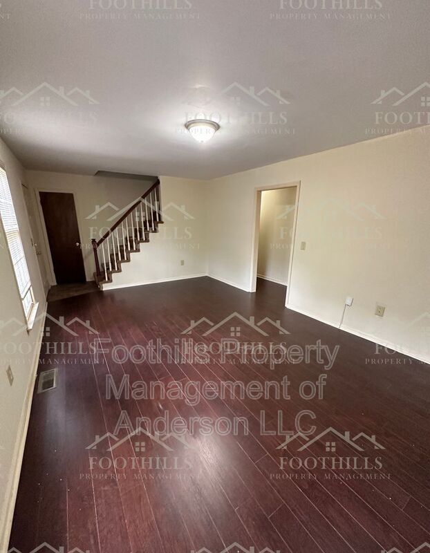 Building Photo - 505 W Fredericks St