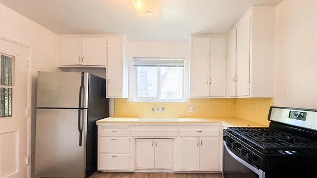 Building Photo - 4107 Don Tomaso Dr