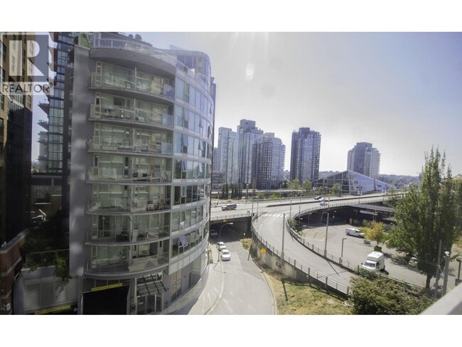 Building Photo - 609 1351 CONTENETAL STREET