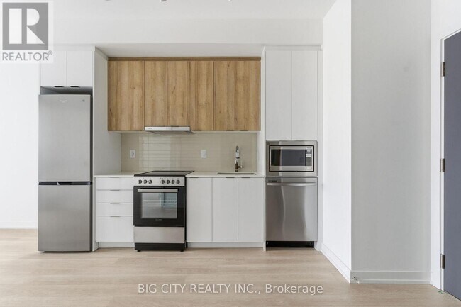 Building Photo - 9763 Markham Rd