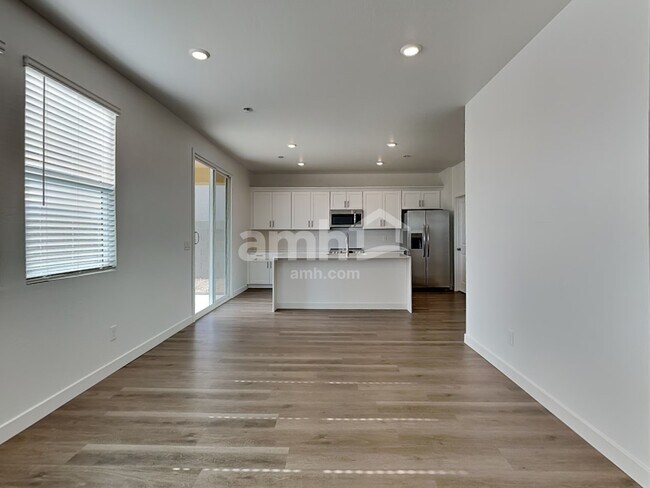 Foto del edificio - 14155 N Luckett Rd