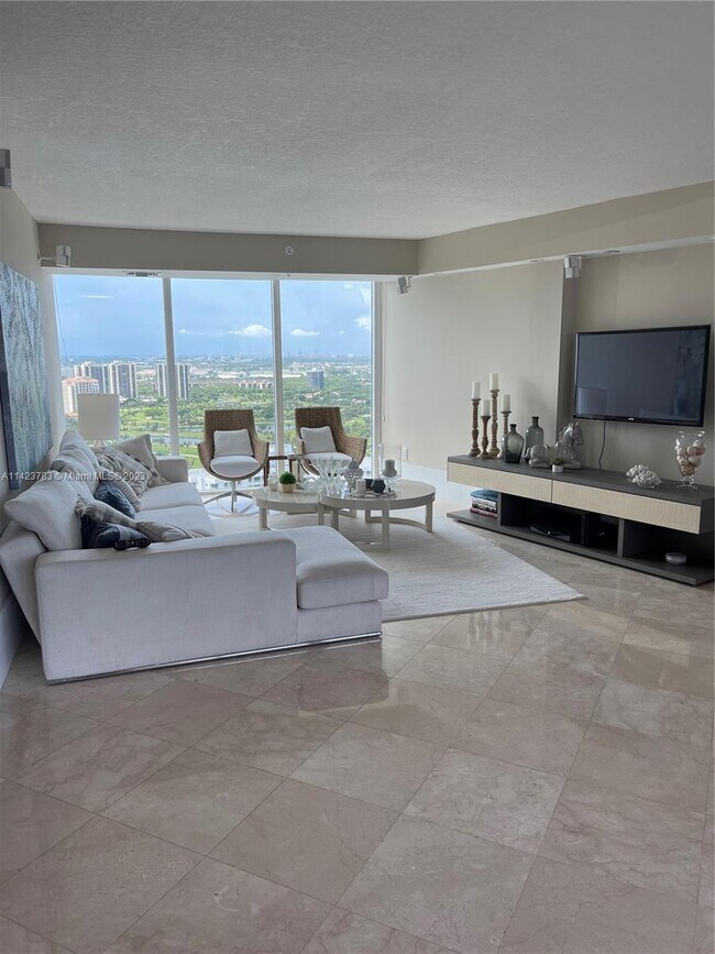 Foto del edificio - 3370 Hidden Bay Dr