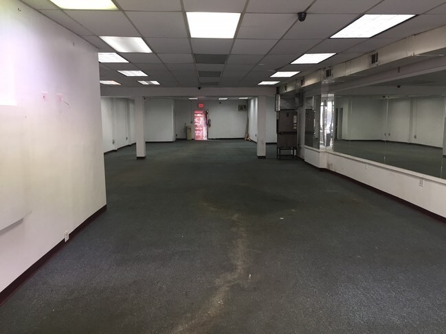 view from front to rear - 75 Allen St