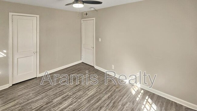 Foto del edificio - 580 Holly St NW
