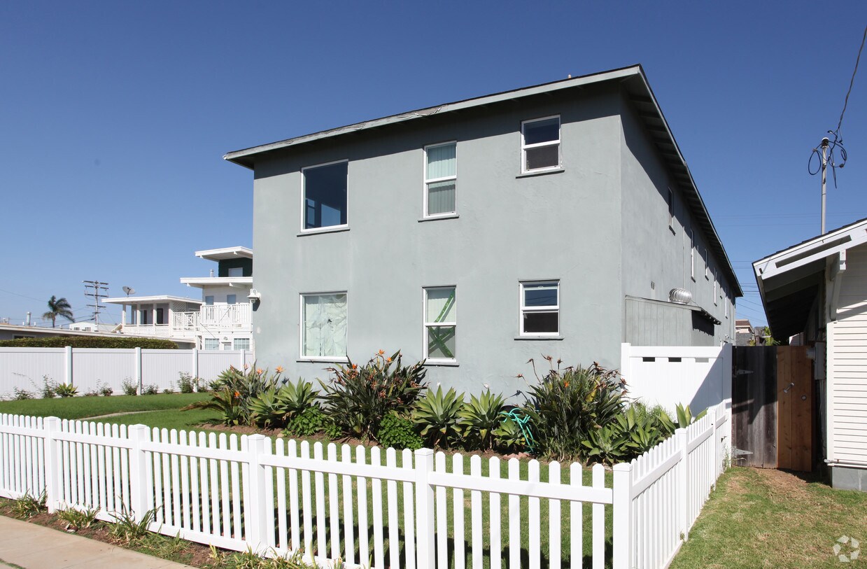 Foto del edificio - 1008 Tait St