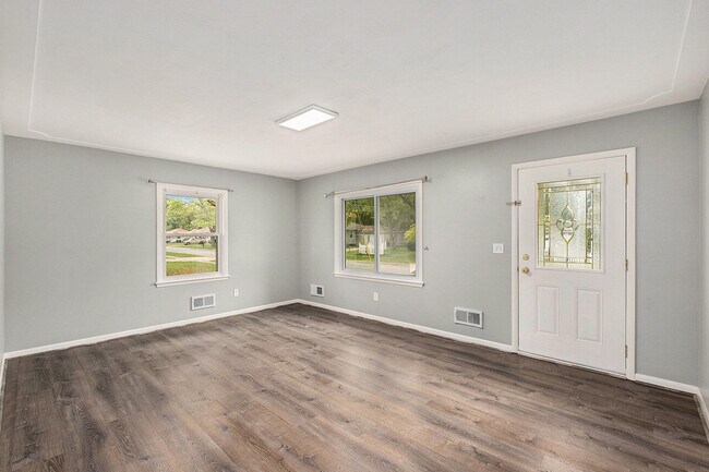 Foto del edificio - 4490 Blaine Ave SE