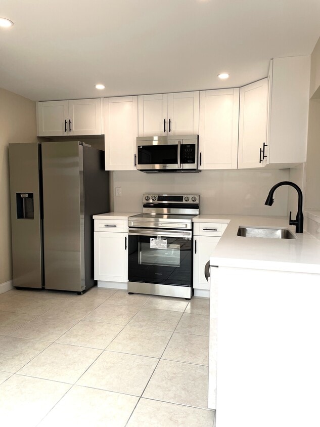 Photo - 4702 SW 67th Ave (Miami, FL)