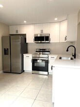 Building Photo - 4702 SW 67th Ave