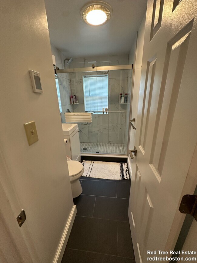 Foto del edificio - 67 Wyman St