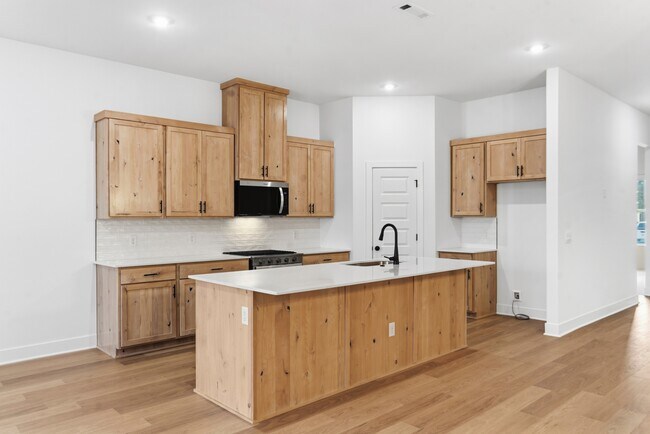 Building Photo - 1823 E Fiji St