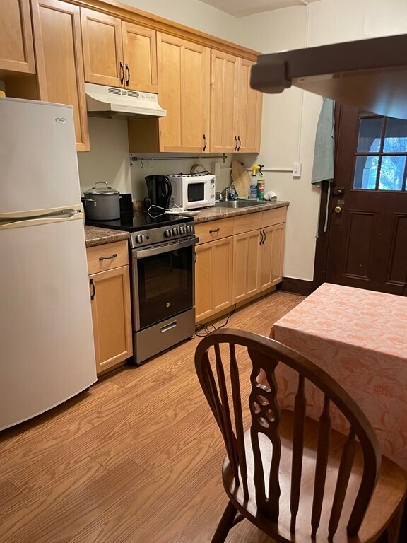 Primary Photo - 291 Buckminster Rd