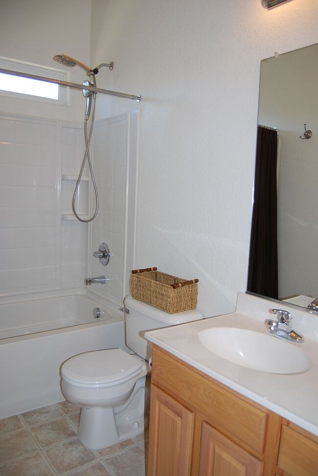 Building Photo - Single Level in Damonte Ranch