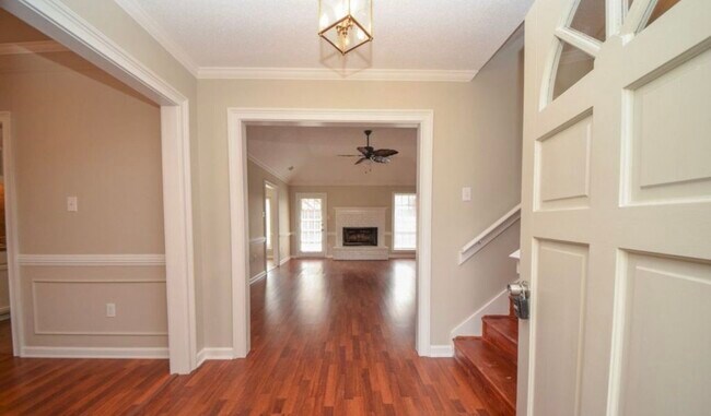 Foto del edificio - 7347 Kingsland Dr