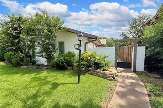 Building Photo - 2646 Heatherwood Dr