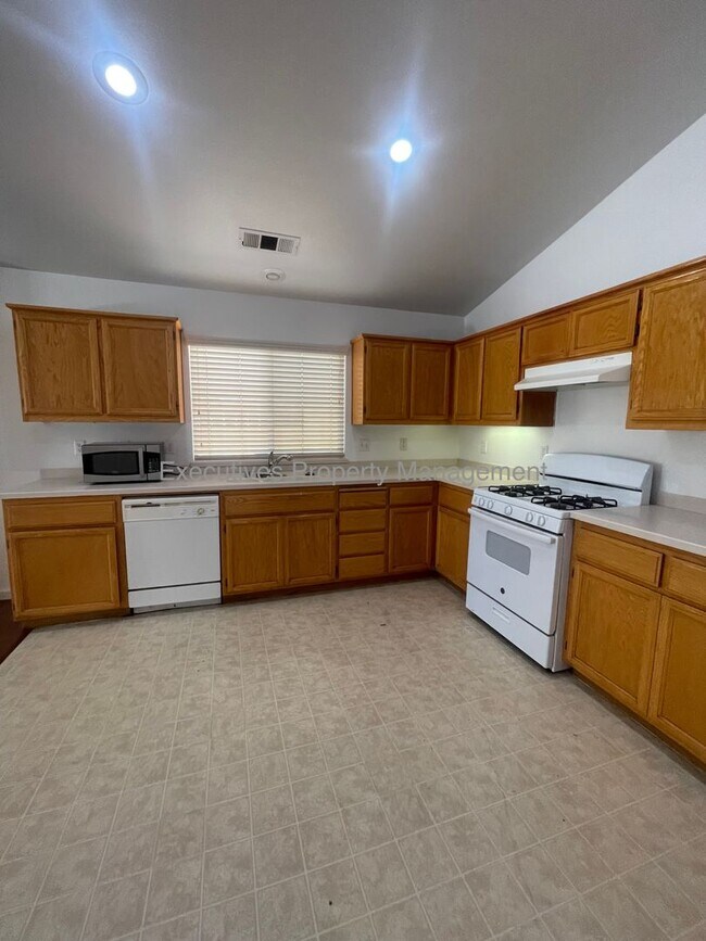 Building Photo - 1462 Caraway Ct