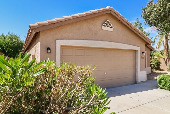 Building Photo - 14927 W Rampart Dr