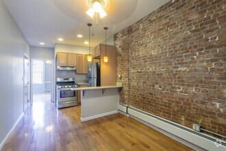 Building Photo - 145 Brunswick St