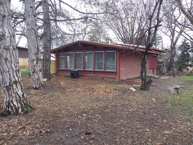 Building Photo - 3141 Prairie Rd
