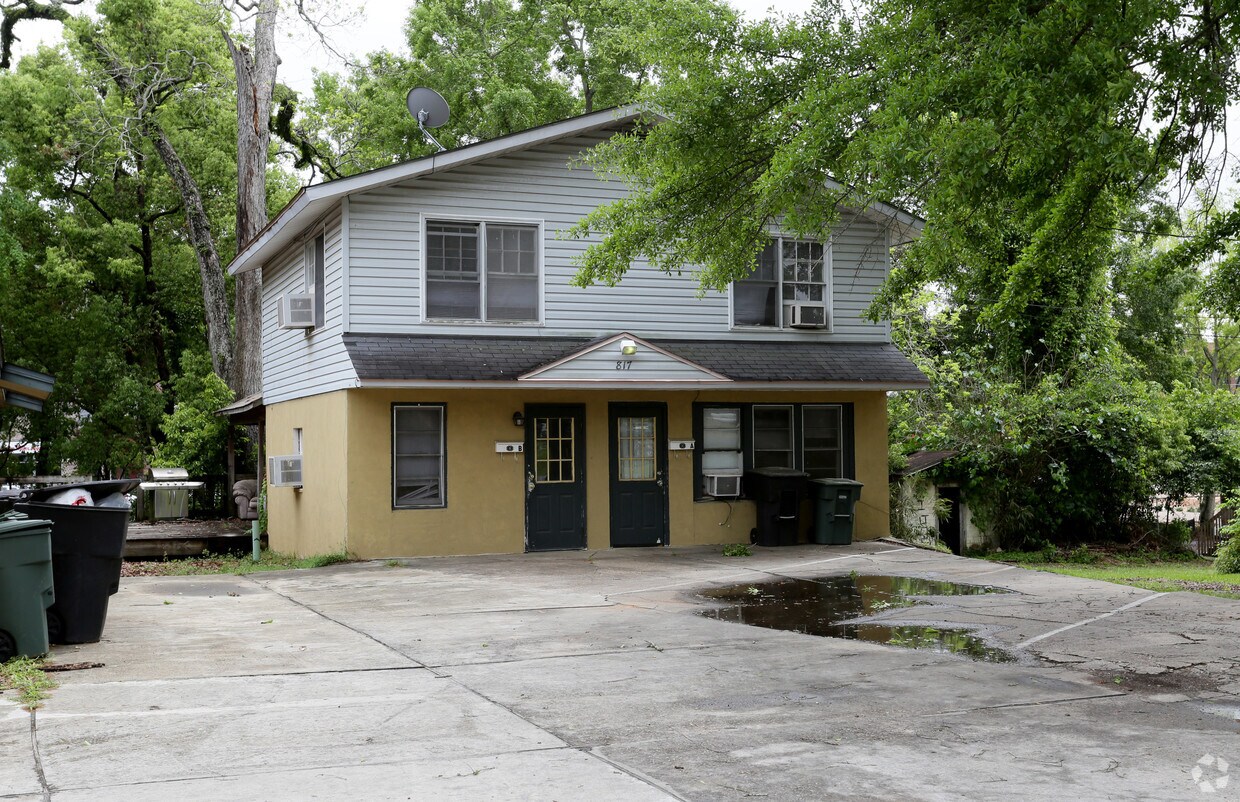 Building Photo - 817 St Augustine St