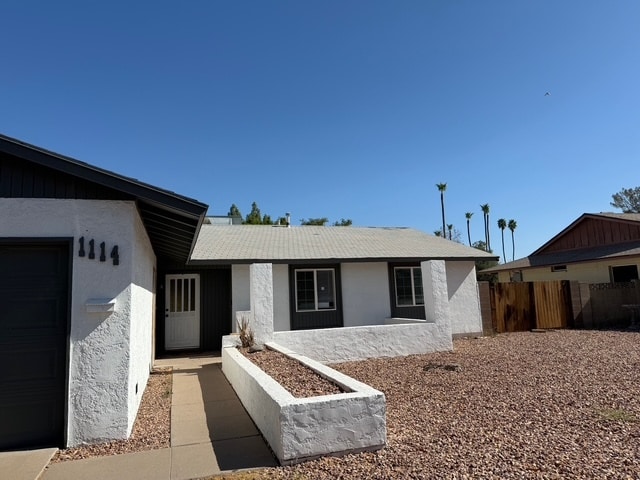 Building Photo - 1114 E Carter Dr