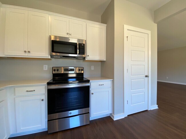 Building Photo - Home for Rent in Tuscaloosa, AL!!! Availab...