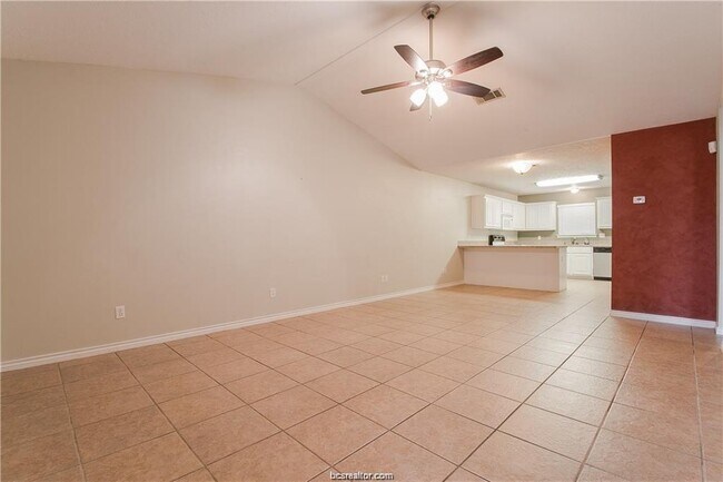 Building Photo - 1417 Western Oaks Ct