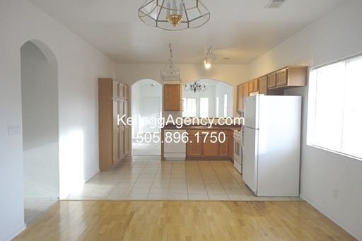 Building Photo - 5401 Caballo Ct NE