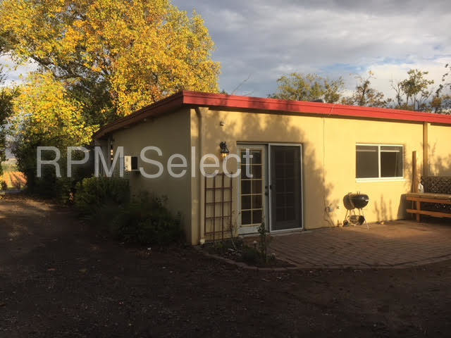 Building Photo - 1450 Rosewood Ln