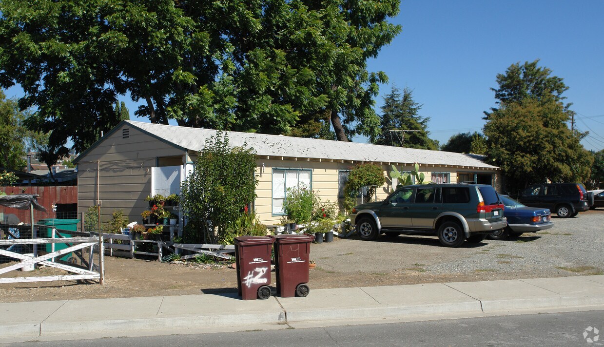 Foto del edificio - 750 Elgin St