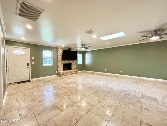 Foto del edificio - 2808 W Morten Ave