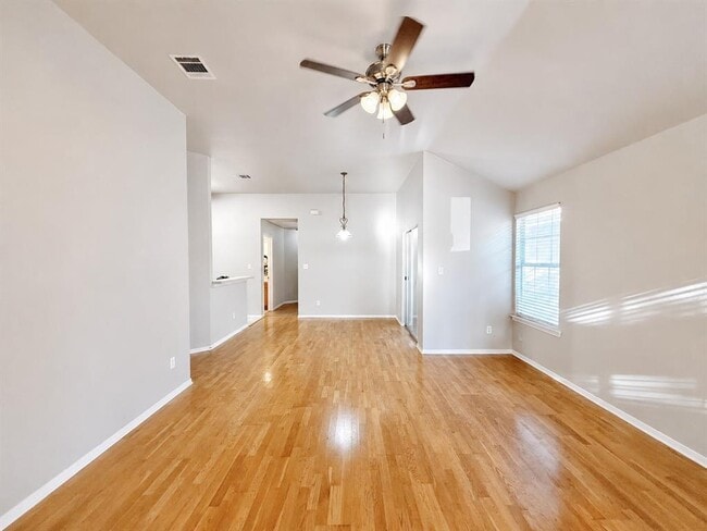 Building Photo - 1581 Parkfield Cir