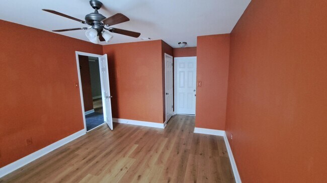 Foto del edificio - 1055 Baxter St