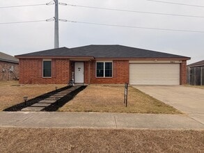 Building Photo - 3011 Tom Lockett Dr