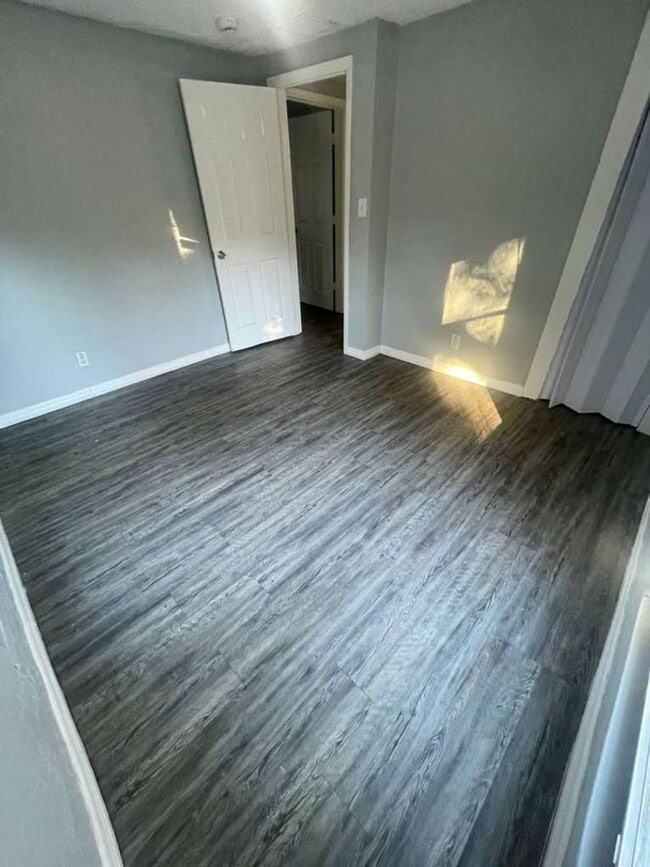 Foto del edificio - 2/1 St Pete Move In Ready