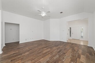 Building Photo - 9338 Logans Run Ln