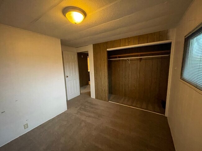 Foto del edificio - 1615 Higgins Rd SE