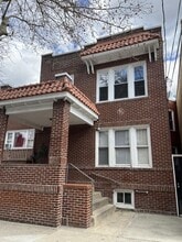 Building Photo - 110 67th St