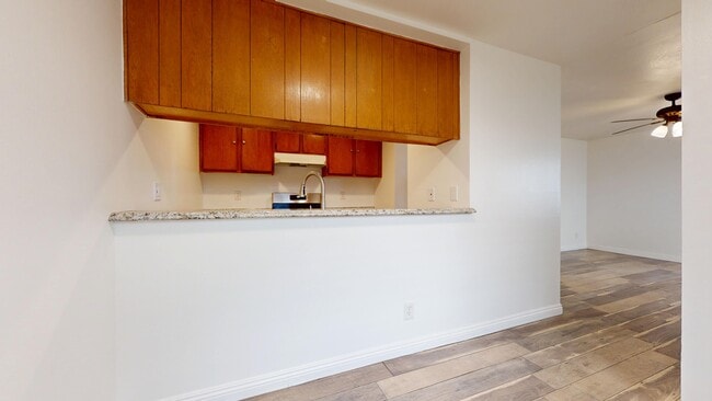 Building Photo - 316 Cherry Ave