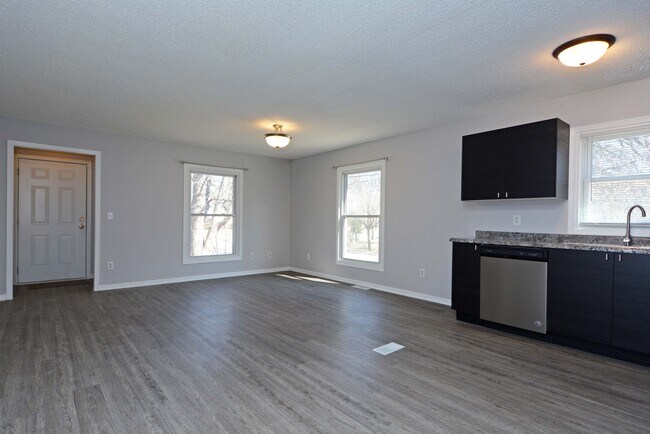 Foto del edificio - 1442 lake st NE