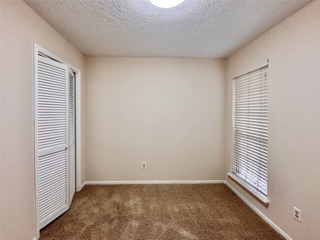 Foto del edificio - 6437 Chatham Island Ln