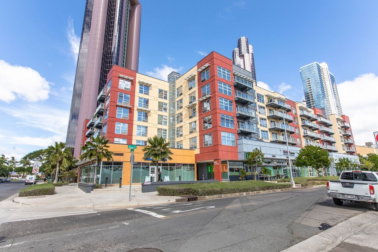 Primary Photo - Fully Renovated Modern 1-Bedroom Unit – Prime Kaka?ako Location