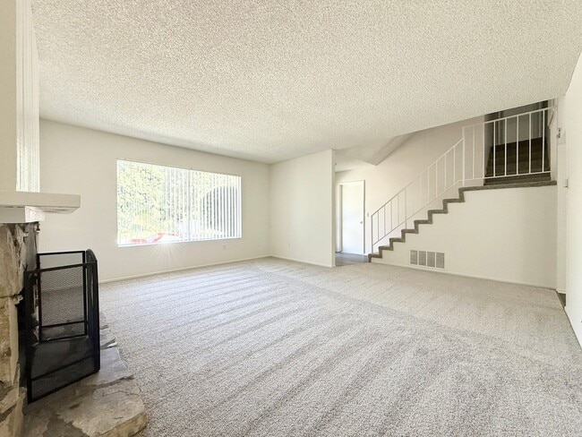 Building Photo - Townhome in Fire Mountain w/ Attached Garage!