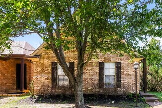 Building Photo - 6885 Lagrange Grove Dr