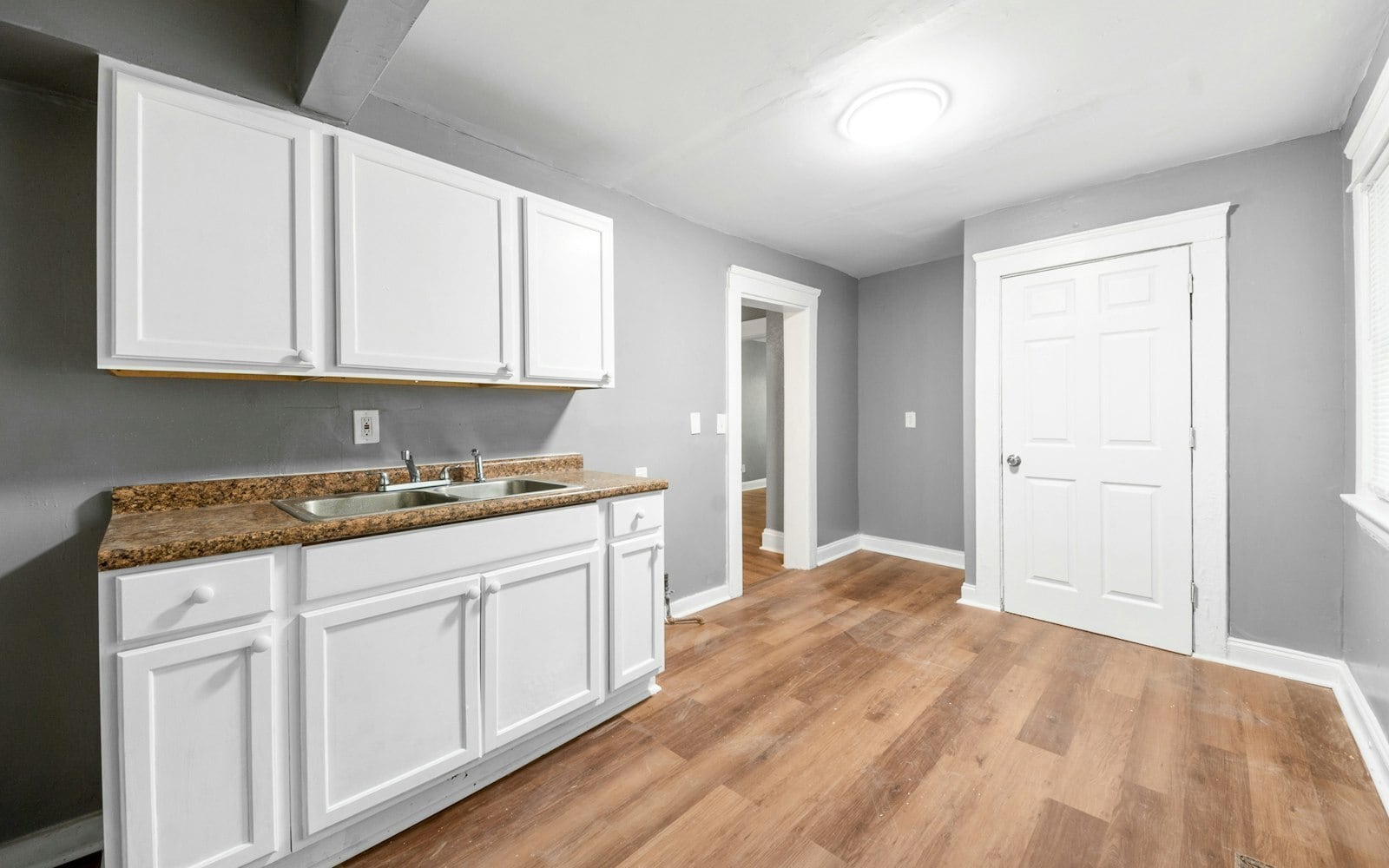 3549 E 105th St Cleveland, OH 44105 – photo 4